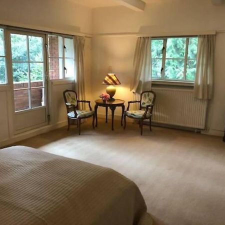 Vrijstaande Rietgedekte Villa Nabij Uitvalswegen Wassenaar Exteriör bild