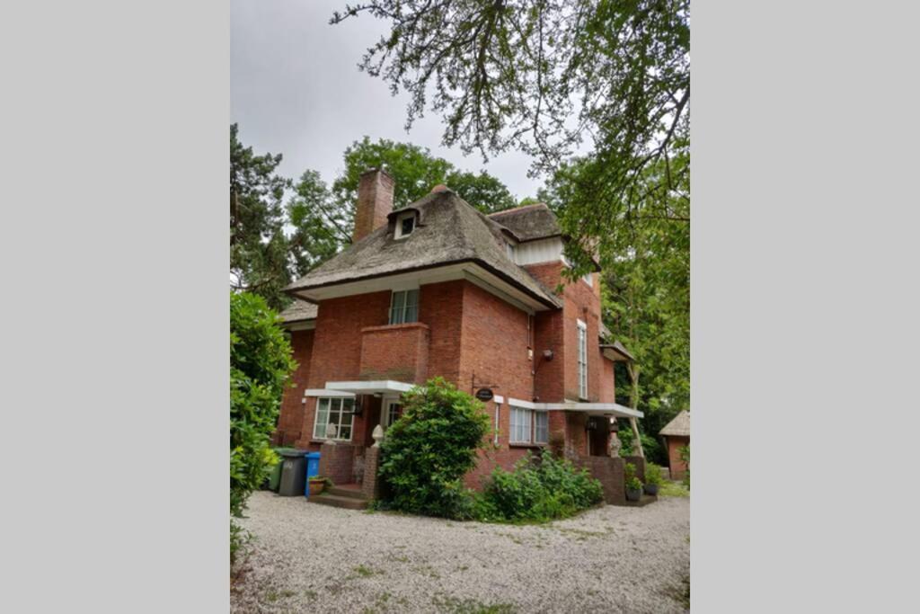 Vrijstaande Rietgedekte Villa Nabij Uitvalswegen Wassenaar Exteriör bild