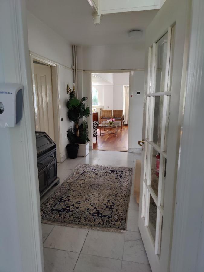 Vrijstaande Rietgedekte Villa Nabij Uitvalswegen Wassenaar Exteriör bild