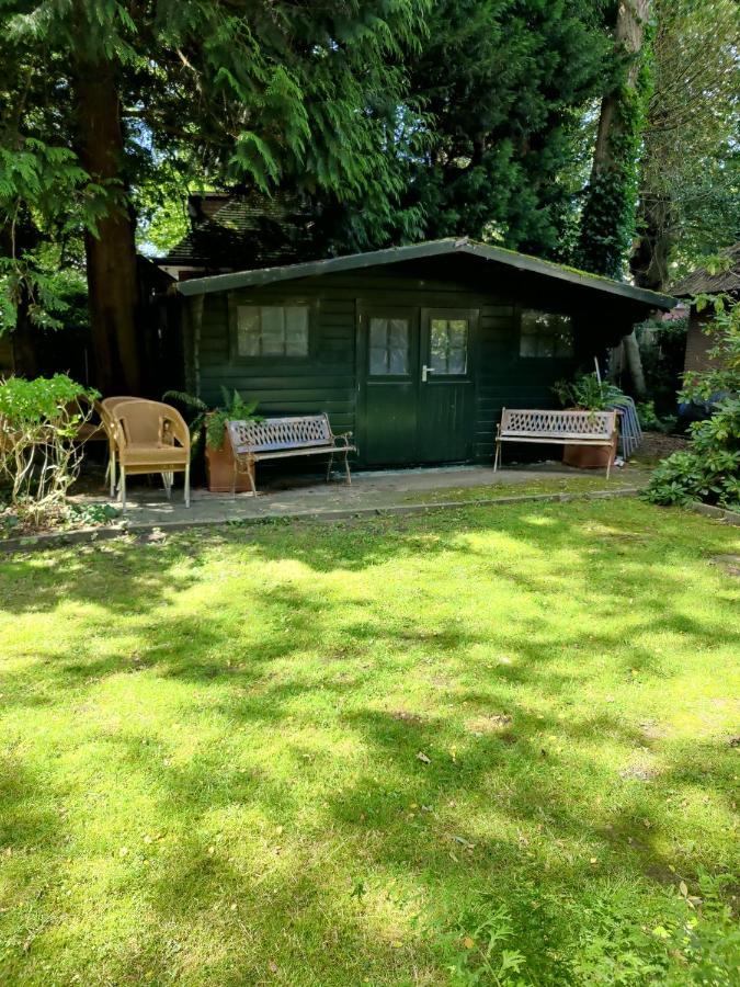 Vrijstaande Rietgedekte Villa Nabij Uitvalswegen Wassenaar Exteriör bild